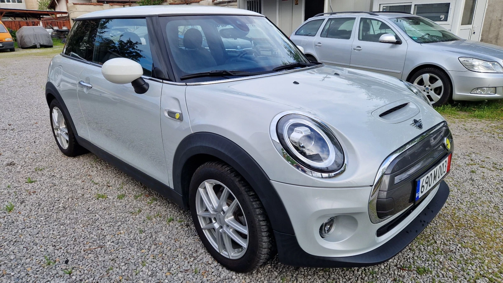 Mini Cooper SE-ELEKTRIK 184 кс.+ КАМЕРА + ТЕРМОПОМПА+ 4000 км. - изображение 3