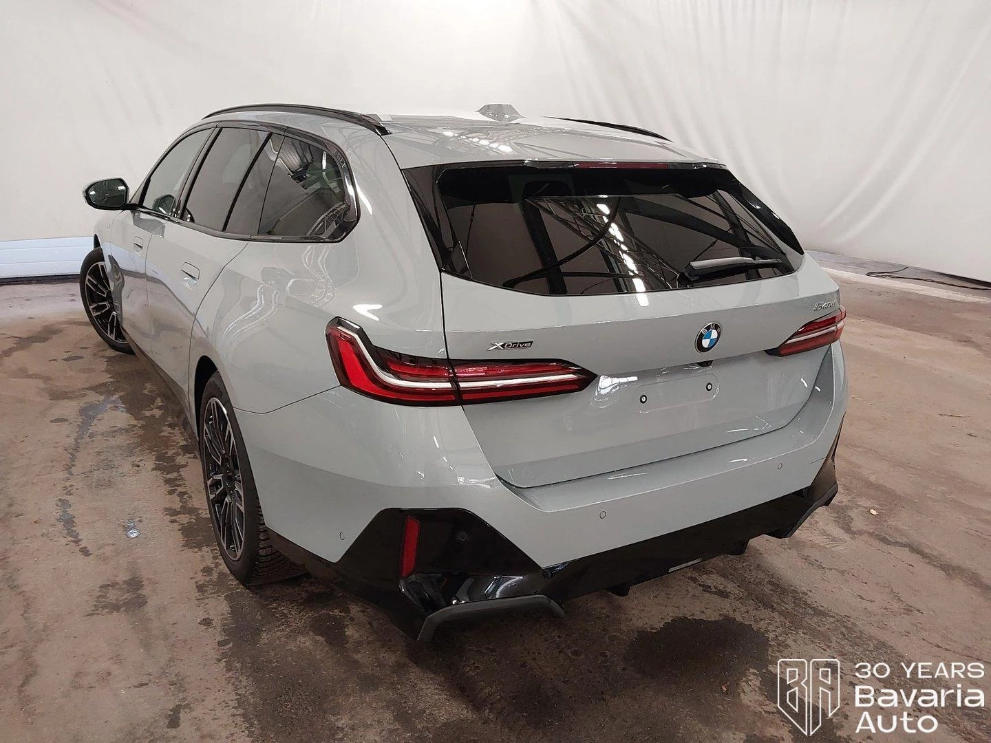 BMW 540 d xDrive Touring M Sport Paket Steptronic - изображение 2