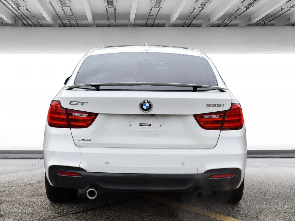 BMW 335 * АВТО КРЕДИТ* ЦЕНА ДО БГ * СЕРВИЗНА ИСТОРИЯ *  - изображение 4