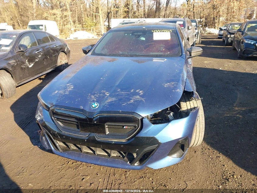 BMW i5 M60, снимка 12 - Автомобили и джипове - 53966234