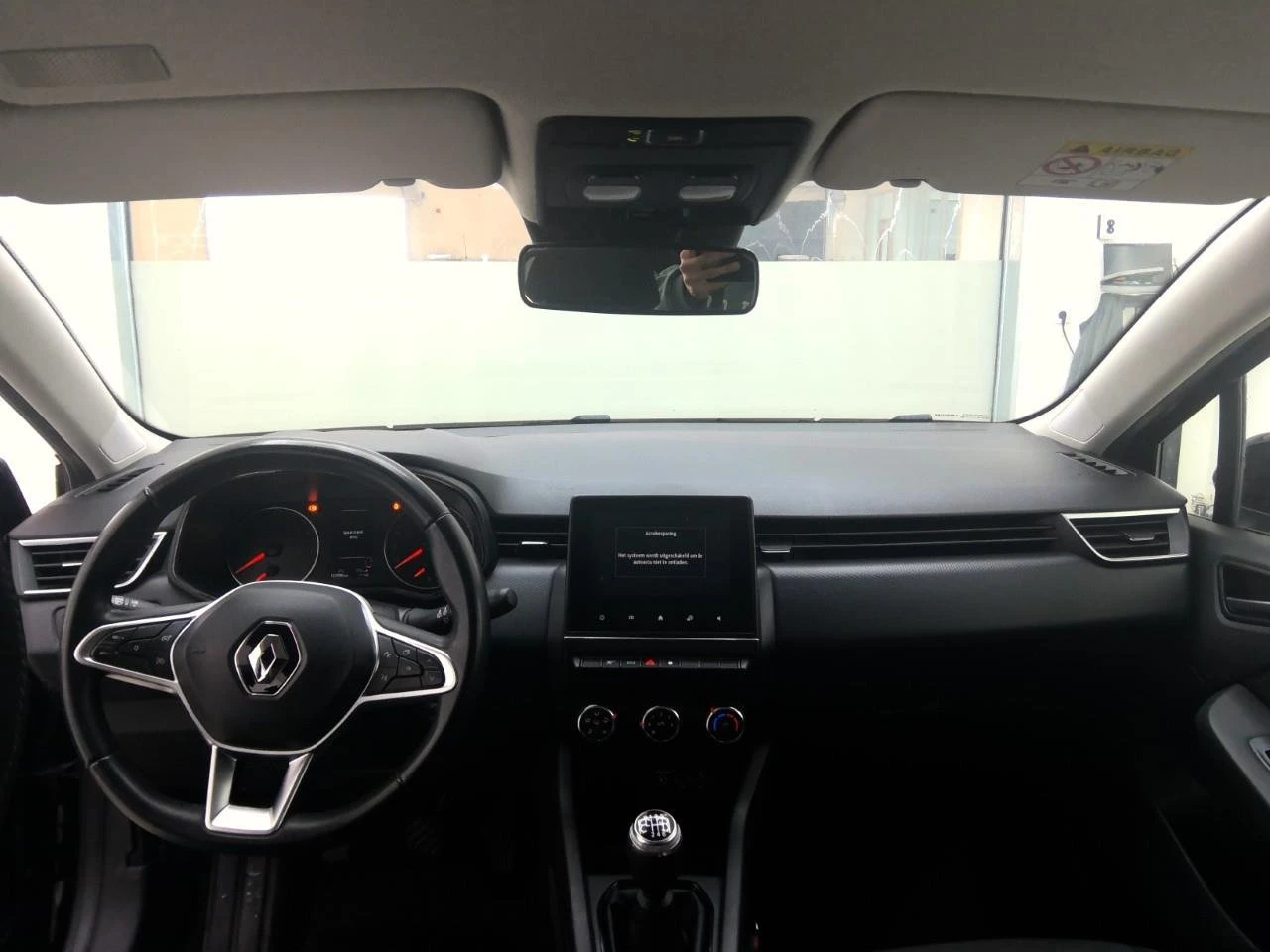 Renault Clio 1.0 Tce Zen, снимка 6 - Автомобили и джипове - 54217413