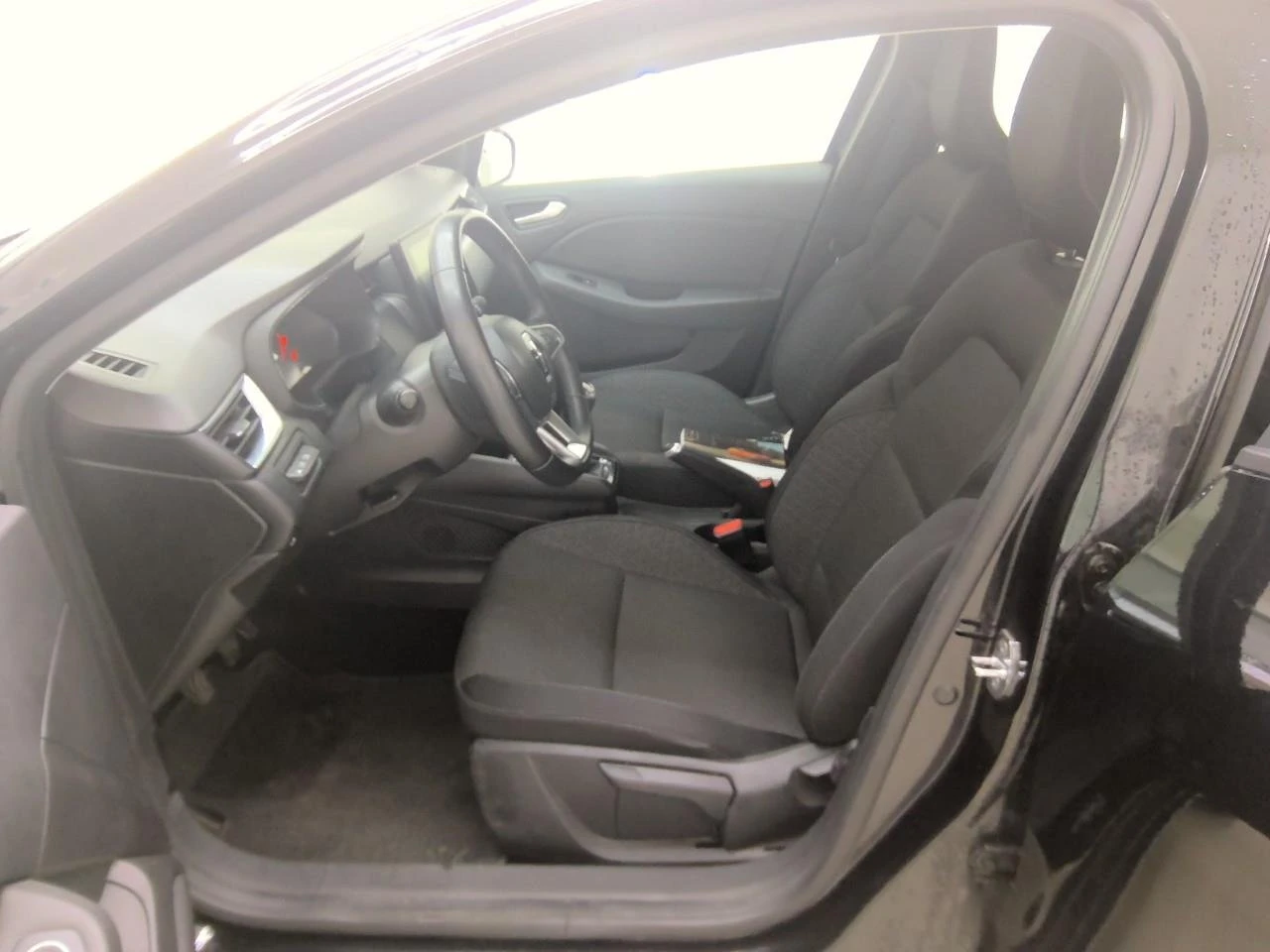 Renault Clio 1.0 Tce Zen, снимка 7 - Автомобили и джипове - 54217413