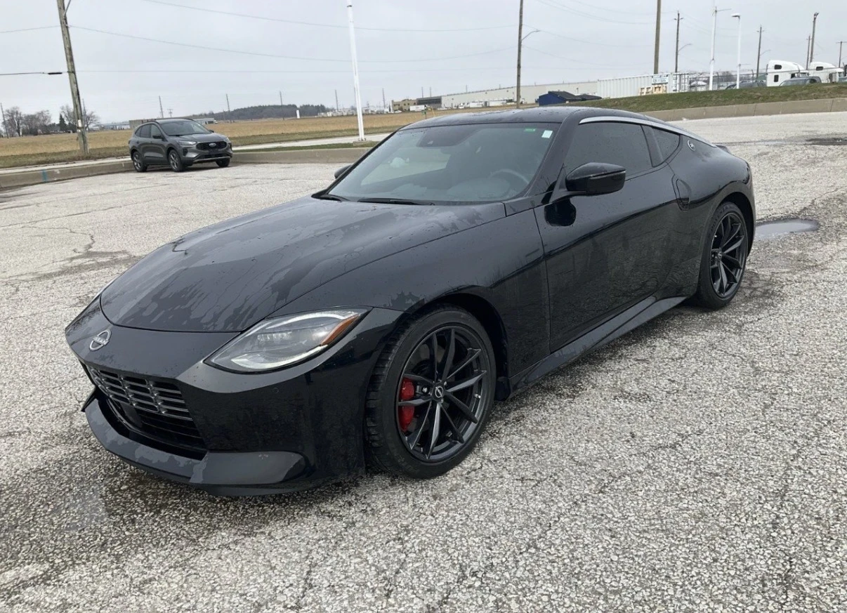 Nissan 370Z Z PERFORMANCE * РЪЧКА * БЕЗ ИНЦИДЕНТИ * ЦЕНА ДО БГ