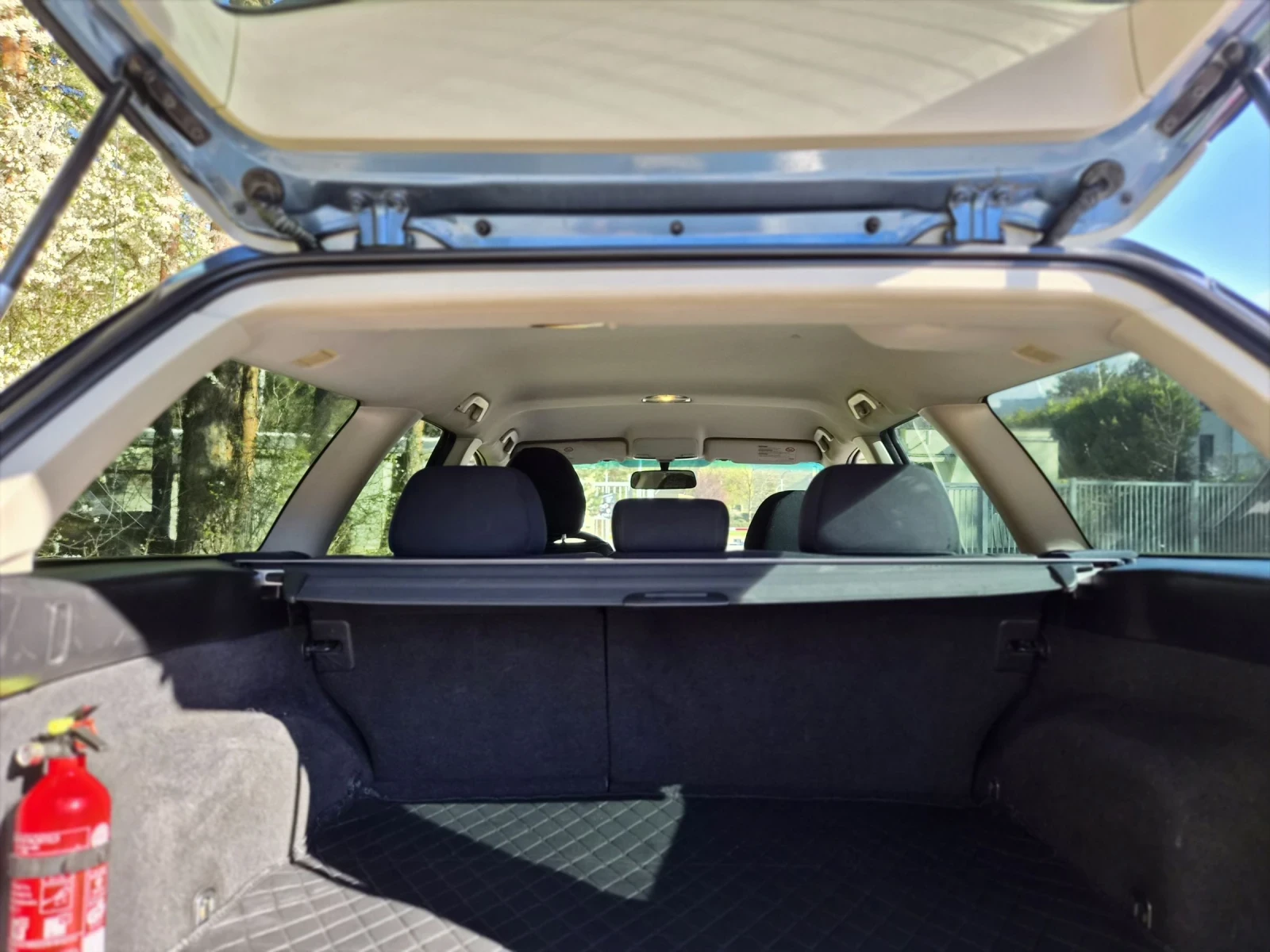 Subaru Legacy 2.0 Бензин/Газ, снимка 10 - Автомобили и джипове - 54457389