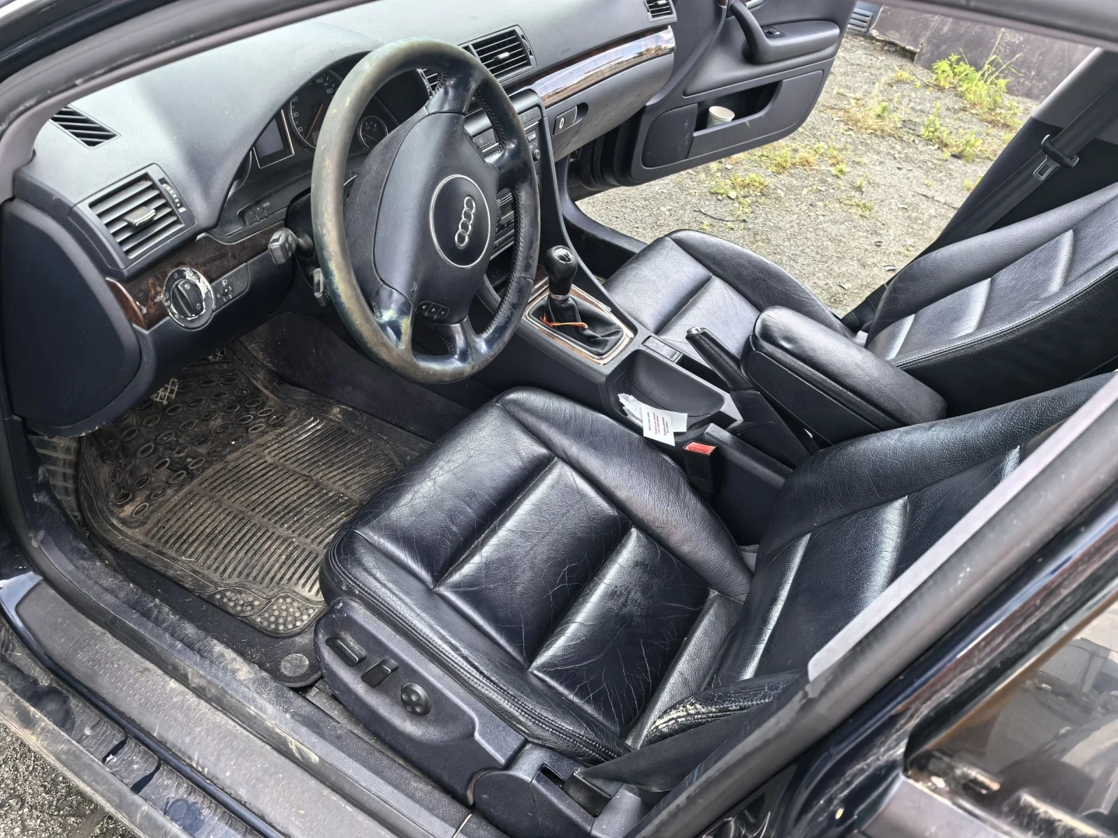 Audi A4 2.0i, снимка 4 - Автомобили и джипове - 54764024