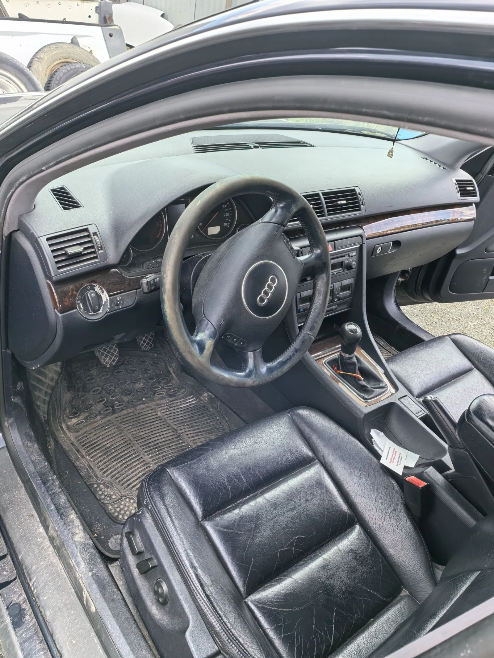 Audi A4 2.0i, снимка 5 - Автомобили и джипове - 54764024