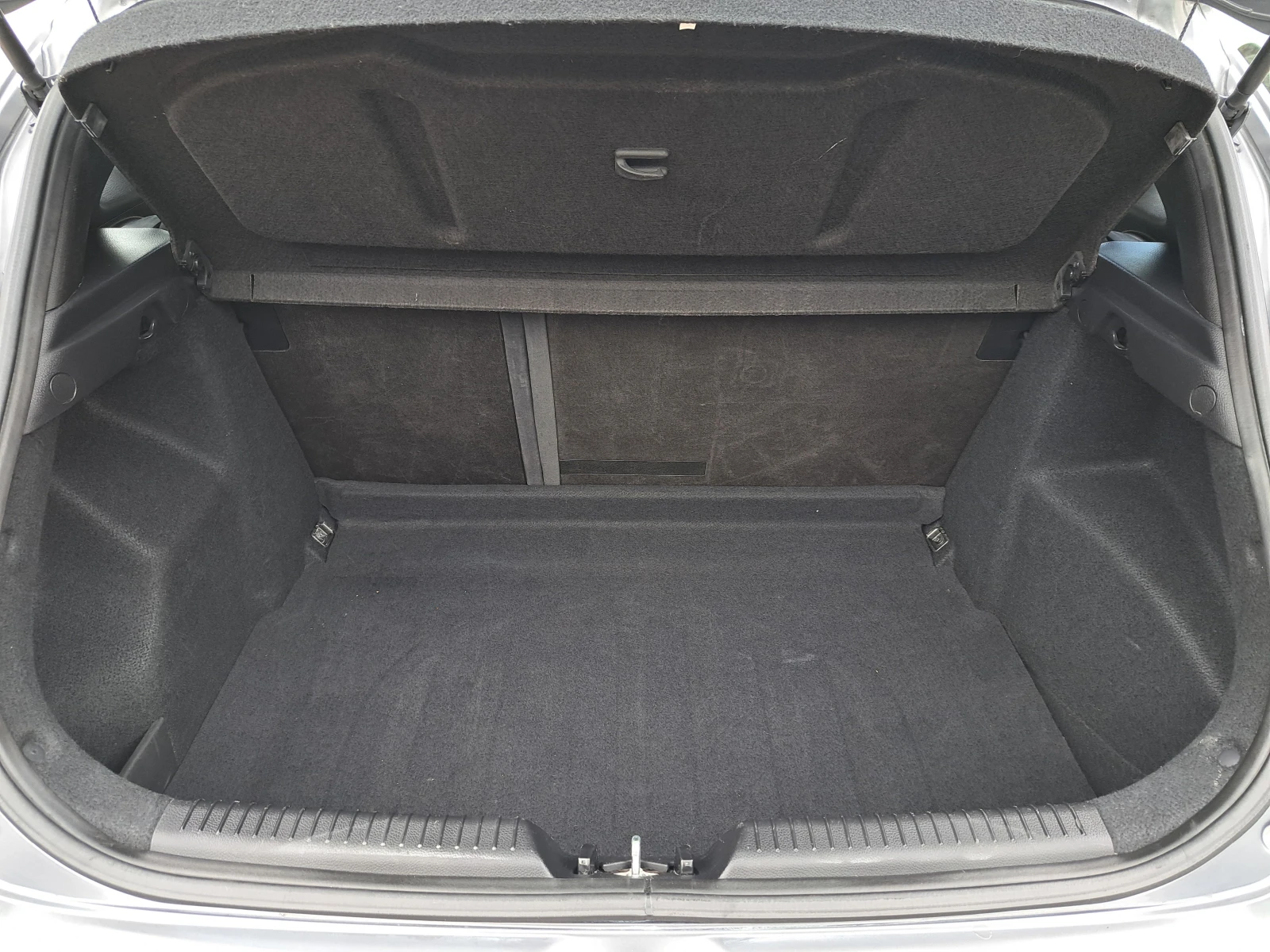 Hyundai I30 1.4i* КЛИМА* ПАРКТР* ТЕМПОМАТ* 6ск, снимка 11 - Автомобили и джипове - 54954115