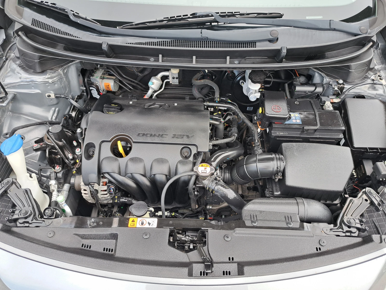 Hyundai I30 1.4i* КЛИМА* ПАРКТР* ТЕМПОМАТ* 6ск, снимка 12 - Автомобили и джипове - 54954115