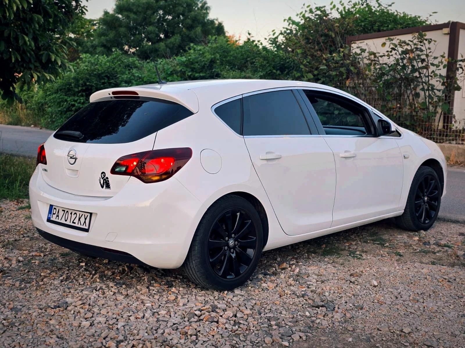 Opel Astra 1.4 LPG, снимка 4 - Автомобили и джипове - 54978339