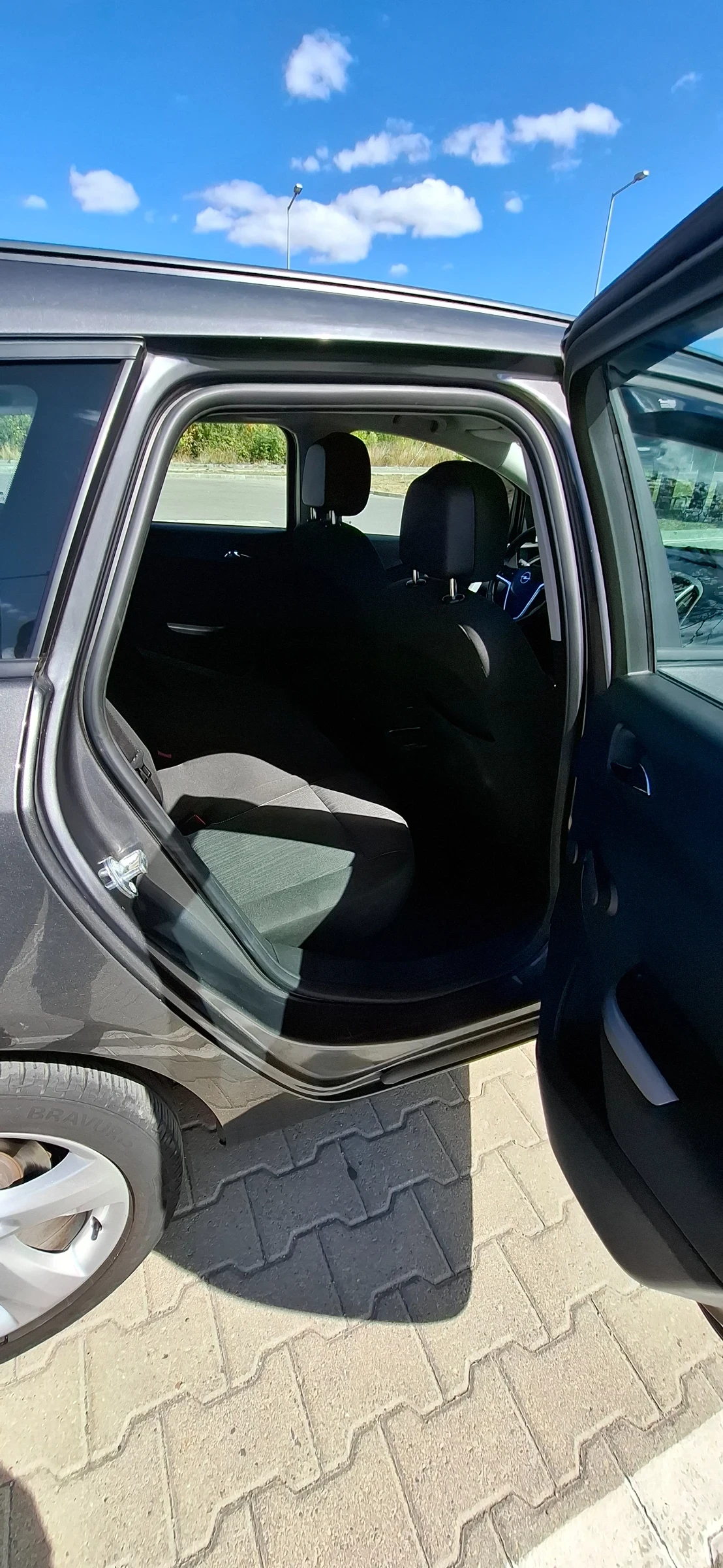 Opel Astra Sports Tourer ГАЗ, снимка 7 - Автомобили и джипове - 54982007