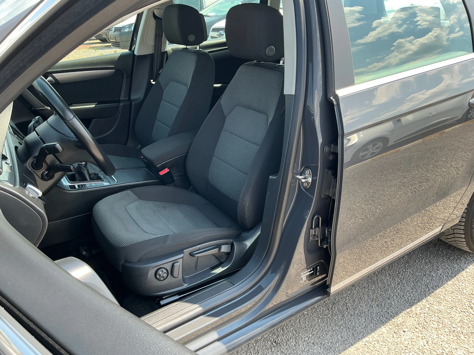 VW Passat 2.0 TDI 4MOTION, снимка 12 - Автомобили и джипове - 55070478