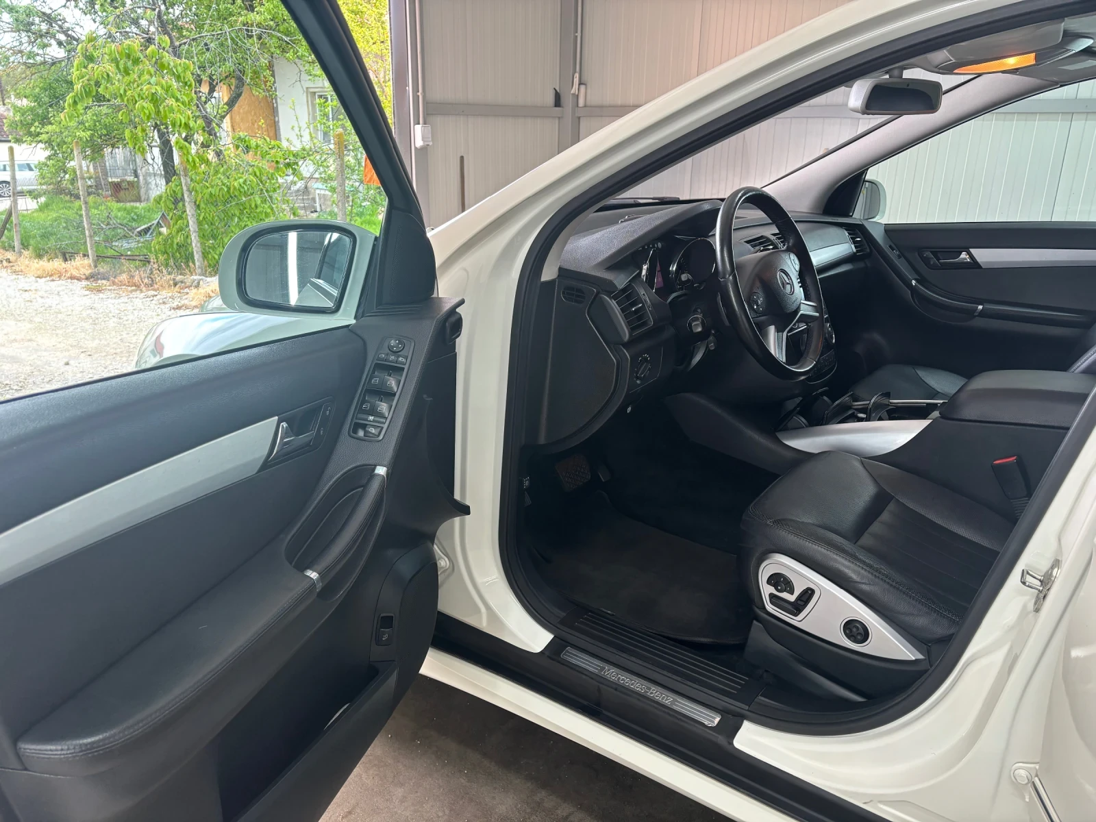Mercedes-Benz R 350, снимка 11 - Автомобили и джипове - 55094093