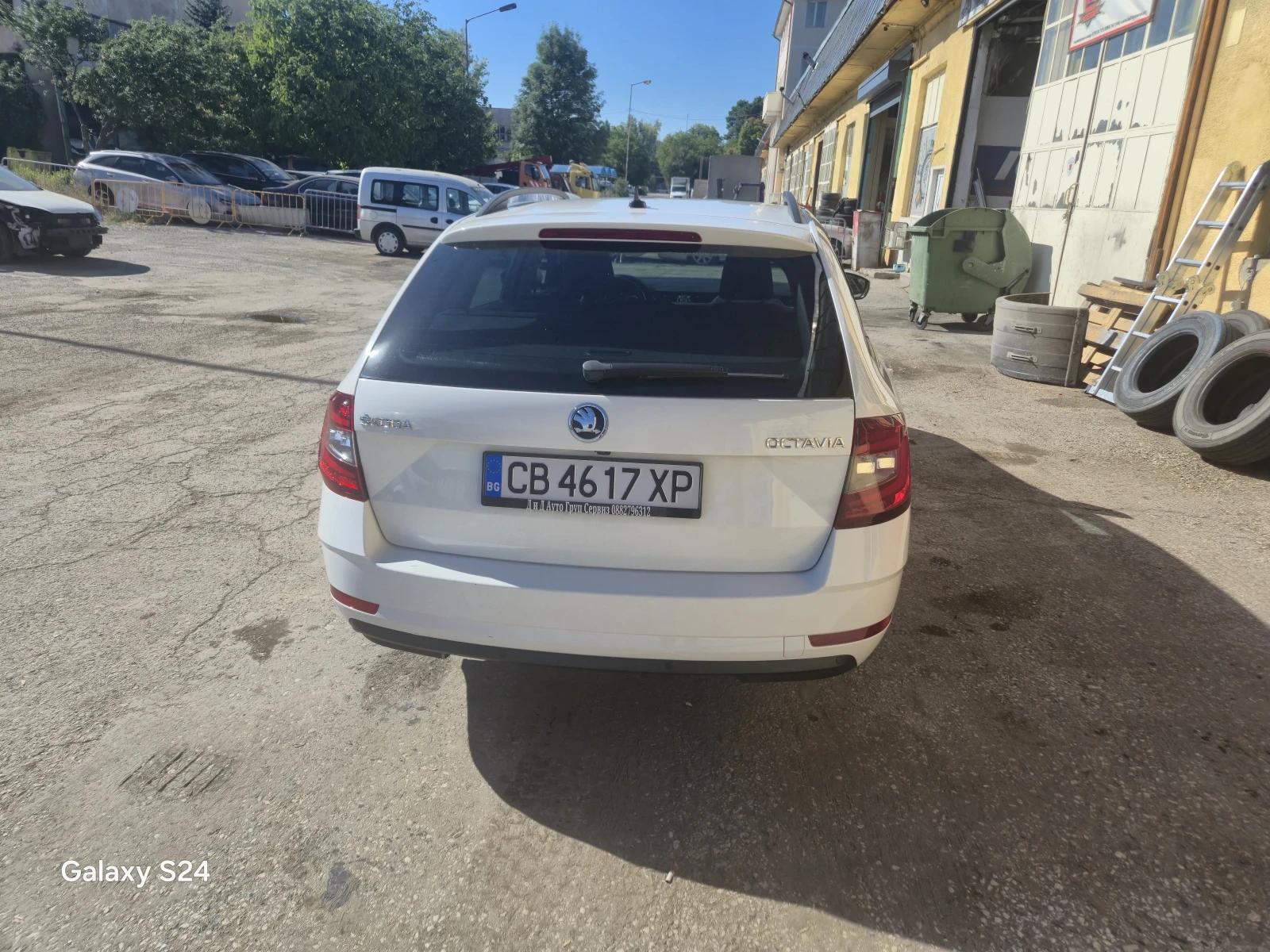 Skoda Octavia Комби, снимка 4 - Автомобили и джипове - 55991562