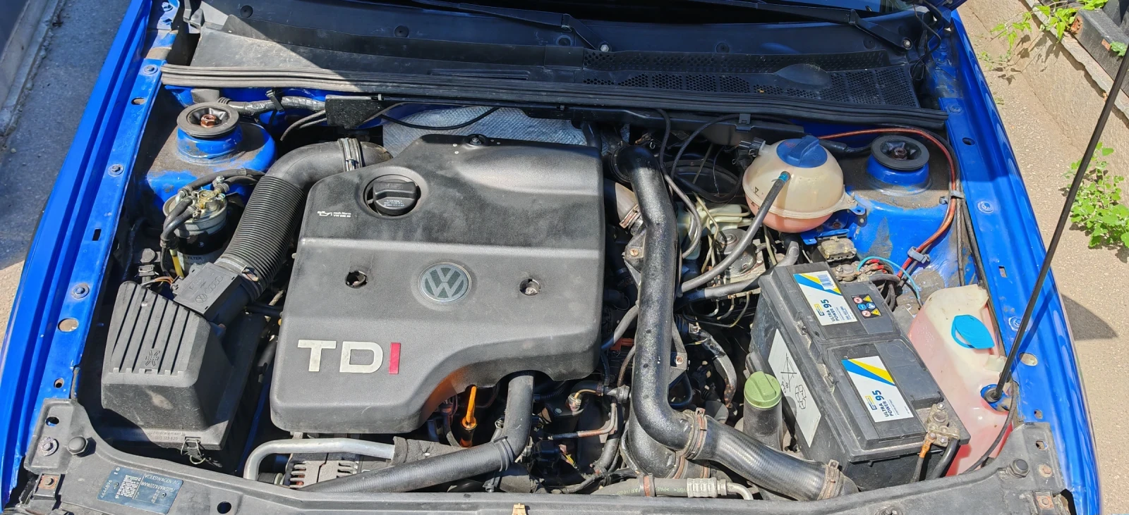 VW Golf TDi 110, снимка 13 - Автомобили и джипове - 56218680