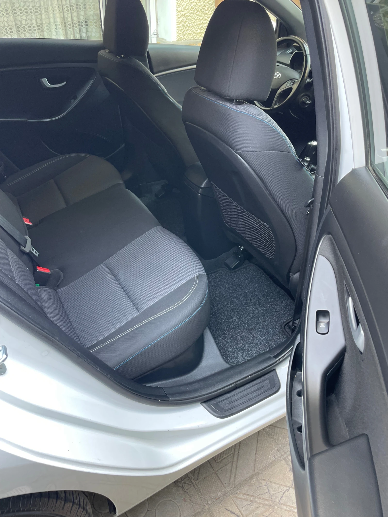 Hyundai I30 1.4i* 100kc* passion blue | Mobile.bg � ����������� 11