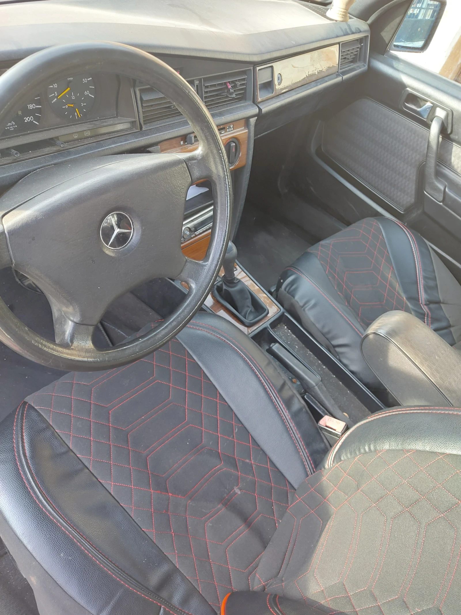 Mercedes-Benz 190, снимка 6 - Автомобили и джипове - 56535899