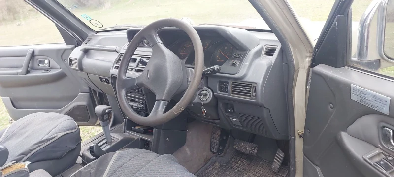 Mitsubishi Pajero Десен волан , снимка 5 - Автомобили и джипове - 52824310