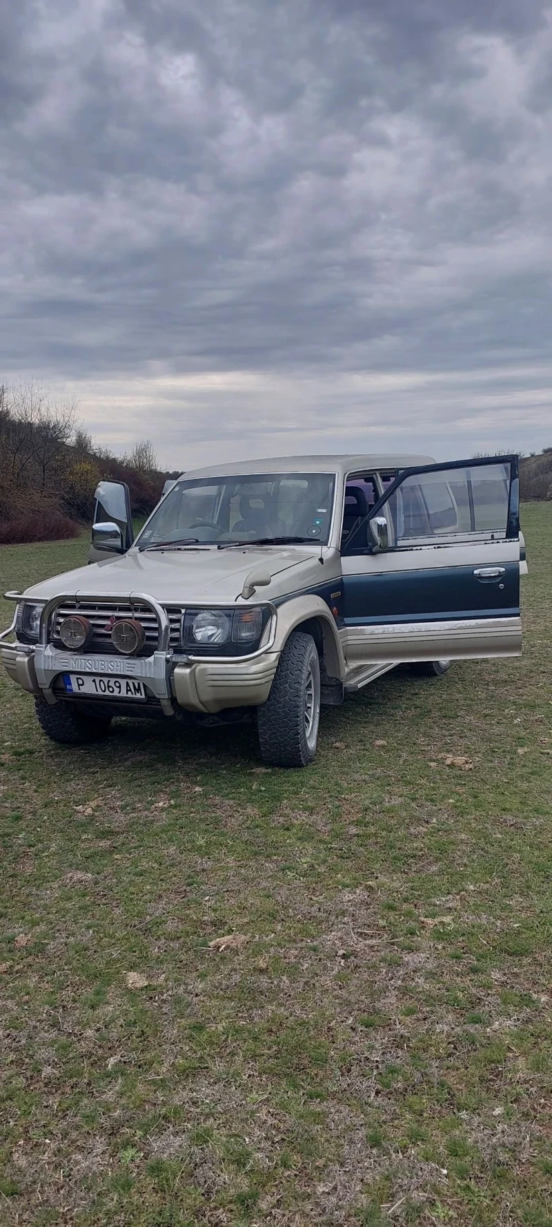 Mitsubishi Pajero Десен волан , снимка 11 - Автомобили и джипове - 52824310