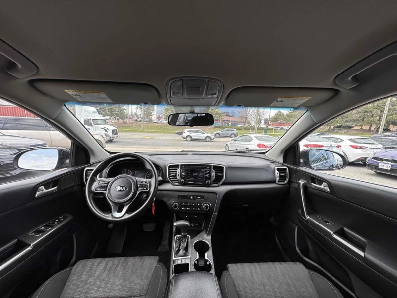 Kia Sportage * АВТО КРЕДИТ* ЦЕНА ДО БГ * СЕРВИЗНА ИСТОРИЯ * , снимка 8 - Автомобили и джипове - 52629234