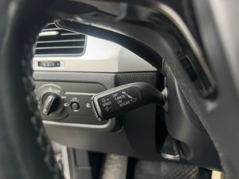 VW Touareg 3.0TDI, снимка 15 - Автомобили и джипове - 53454746