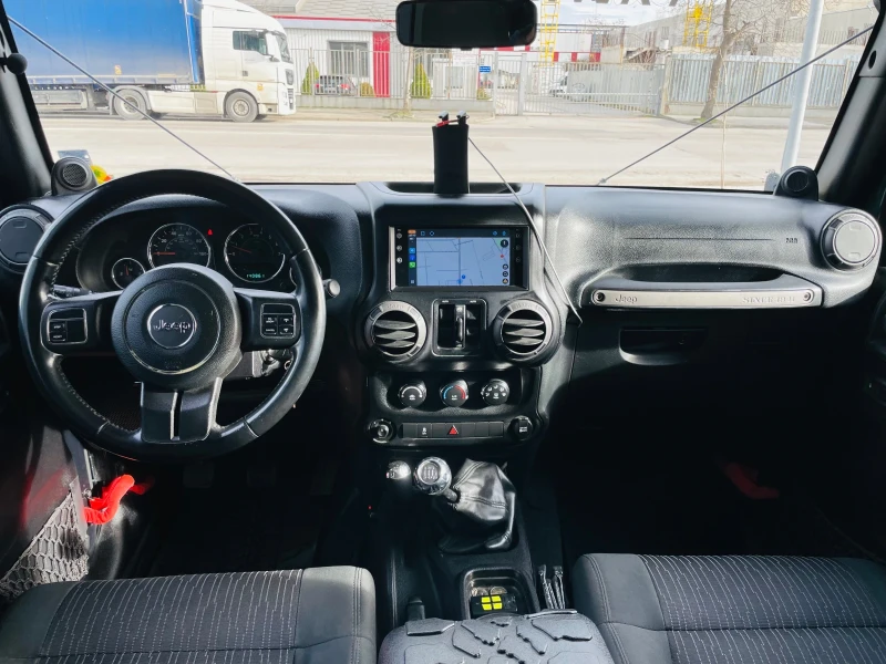 Jeep Wrangler 3.6 sport ръчка 4х4 285 к.с, снимка 11 - Автомобили и джипове - 53537840