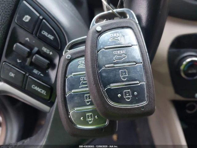 Hyundai Tucson LIMITED* ОБДУХВАНЕ* ПАНО* Подгрев* Камера* Lane as, снимка 15 - Автомобили и джипове - 53028917