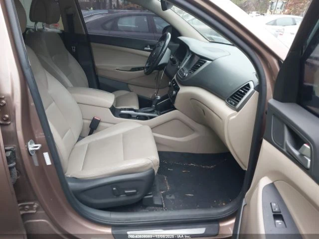 Hyundai Tucson LIMITED* ОБДУХВАНЕ* ПАНО* Подгрев* Камера* Lane as, снимка 11 - Автомобили и джипове - 53028917