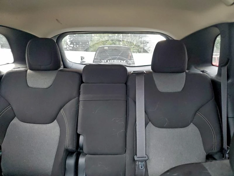 Jeep Cherokee 2.4L 4 Front-wheel Drive, снимка 13 - Автомобили и джипове - 53122150