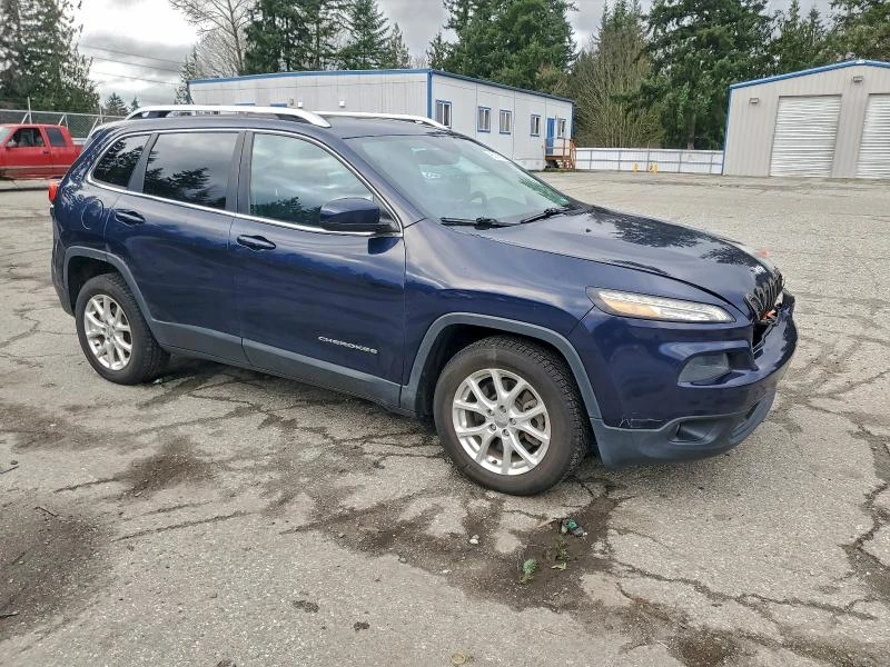Jeep Cherokee 2.4L 4 Front-wheel Drive, снимка 7 - Автомобили и джипове - 53122150