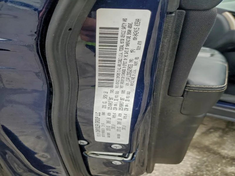 Jeep Cherokee 2.4L 4 Front-wheel Drive, снимка 5 - Автомобили и джипове - 53122150