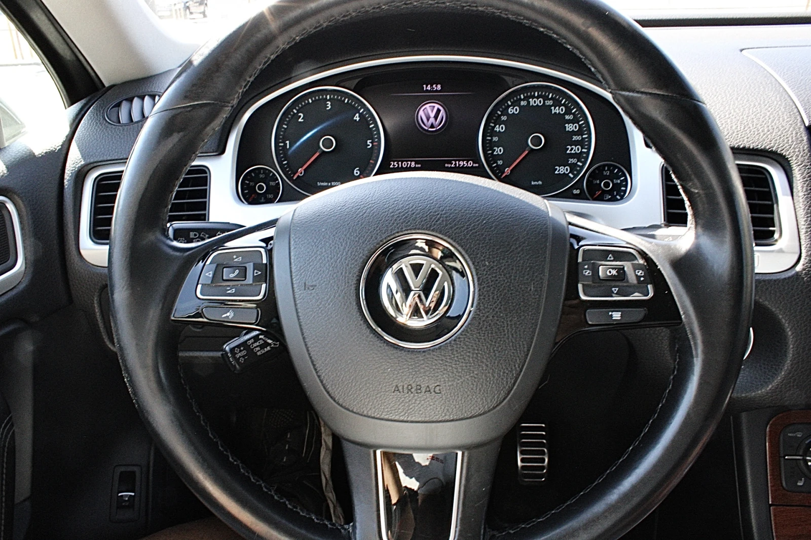 VW Touareg | Mobile.bg   12