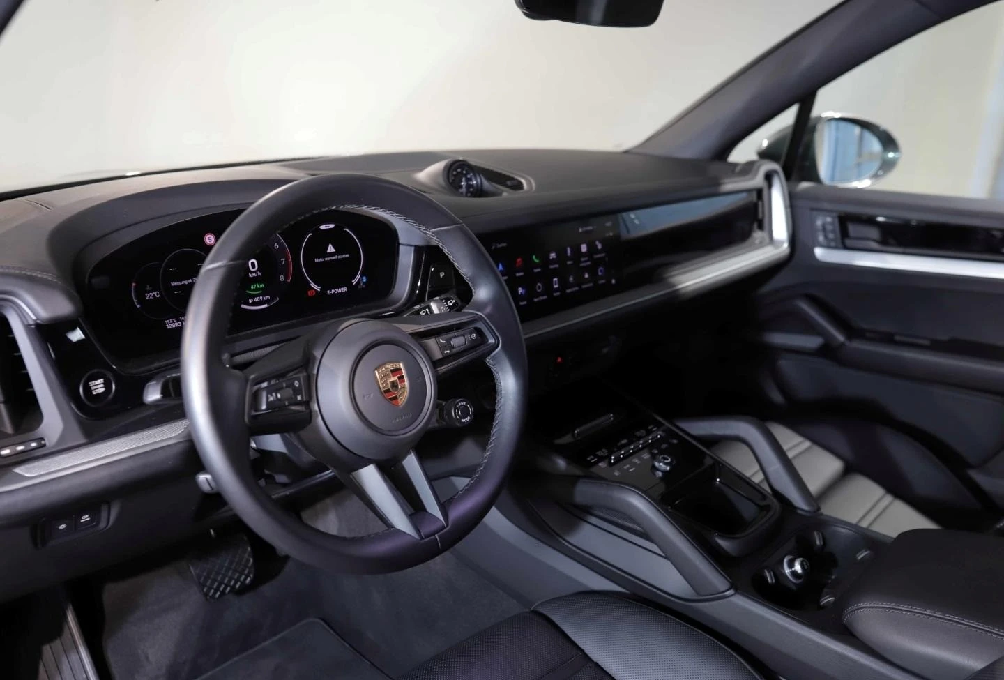 Porsche Cayenne E-HYBRID BOSE PANO SPORT-CHRONO 360 - изображение 9