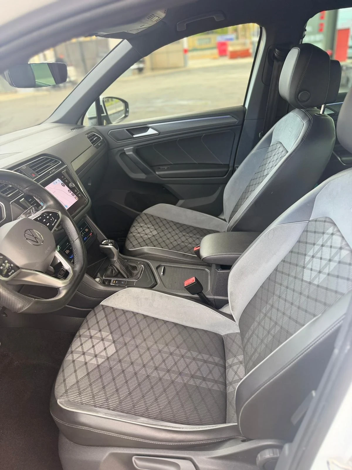 VW Tiguan R-Line - изображение 5