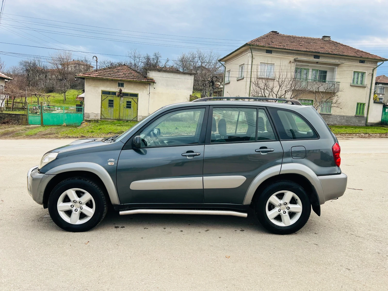 Toyota Rav4 2.0 D4D * FACE LIFT* 4x4  | Mobile.bg � ����������� 2