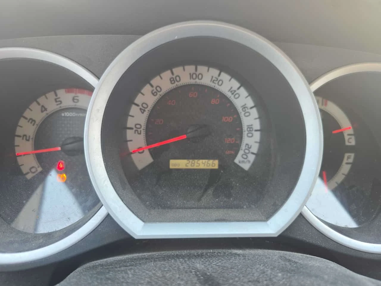 Toyota Tacoma * 4WD Double Cab V6* 2 КЛЮЧА* ПОДГРЕВ* KEYLESS* , снимка 8 - Автомобили и джипове - 54481232