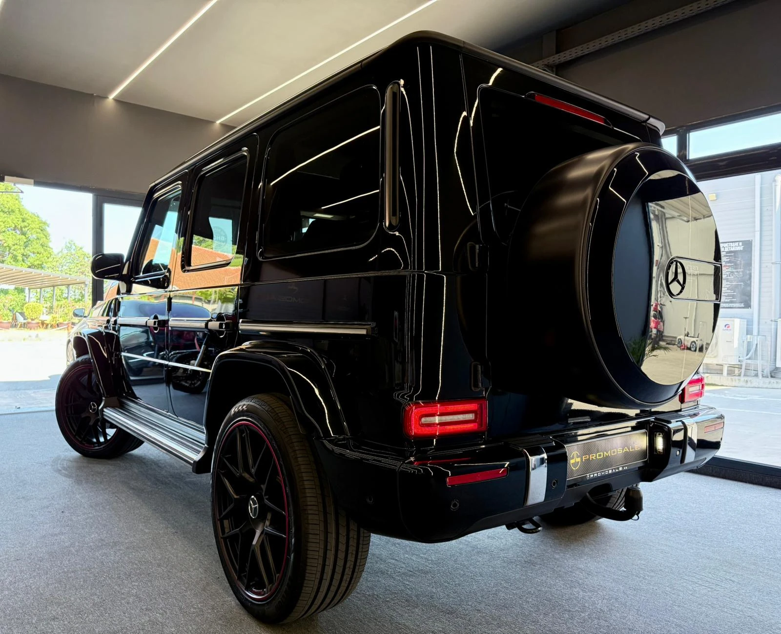 Mercedes-Benz G 400 4M* AMG * 4M* MULTIBEAM* DISTR* 360CAM* MEMORY* , снимка 4 - Автомобили и джипове - 55034363