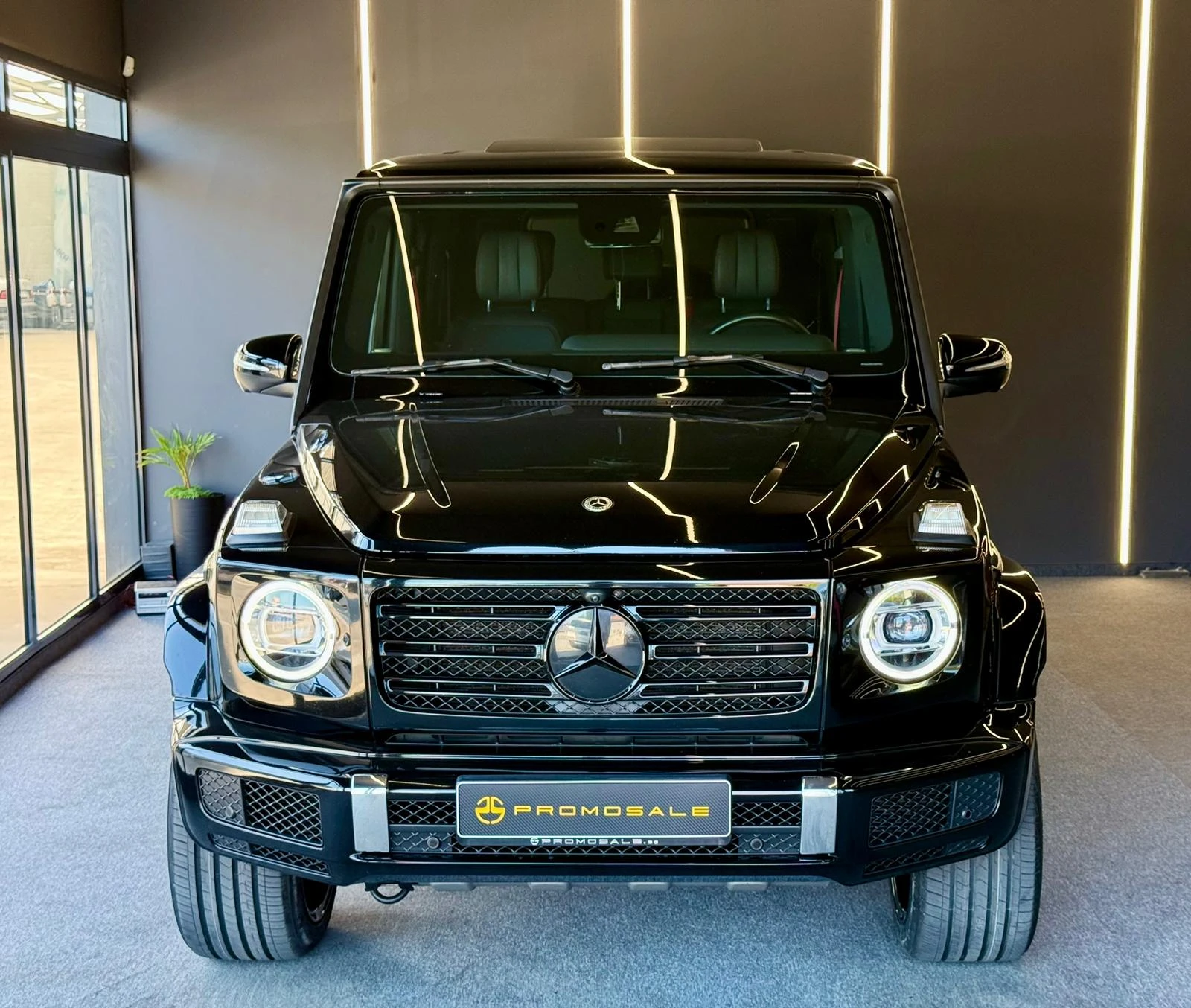 Mercedes-Benz G 400 4M* AMG * 4M* MULTIBEAM* DISTR* 360CAM* MEMORY* , снимка 2 - Автомобили и джипове - 55034363