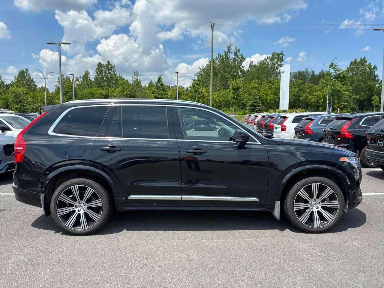 Volvo Xc90 | Ultimate Bright Theme | CARFAX | АВТОФИНАНСИРАНЕ, снимка 6 - Автомобили и джипове - 55053872