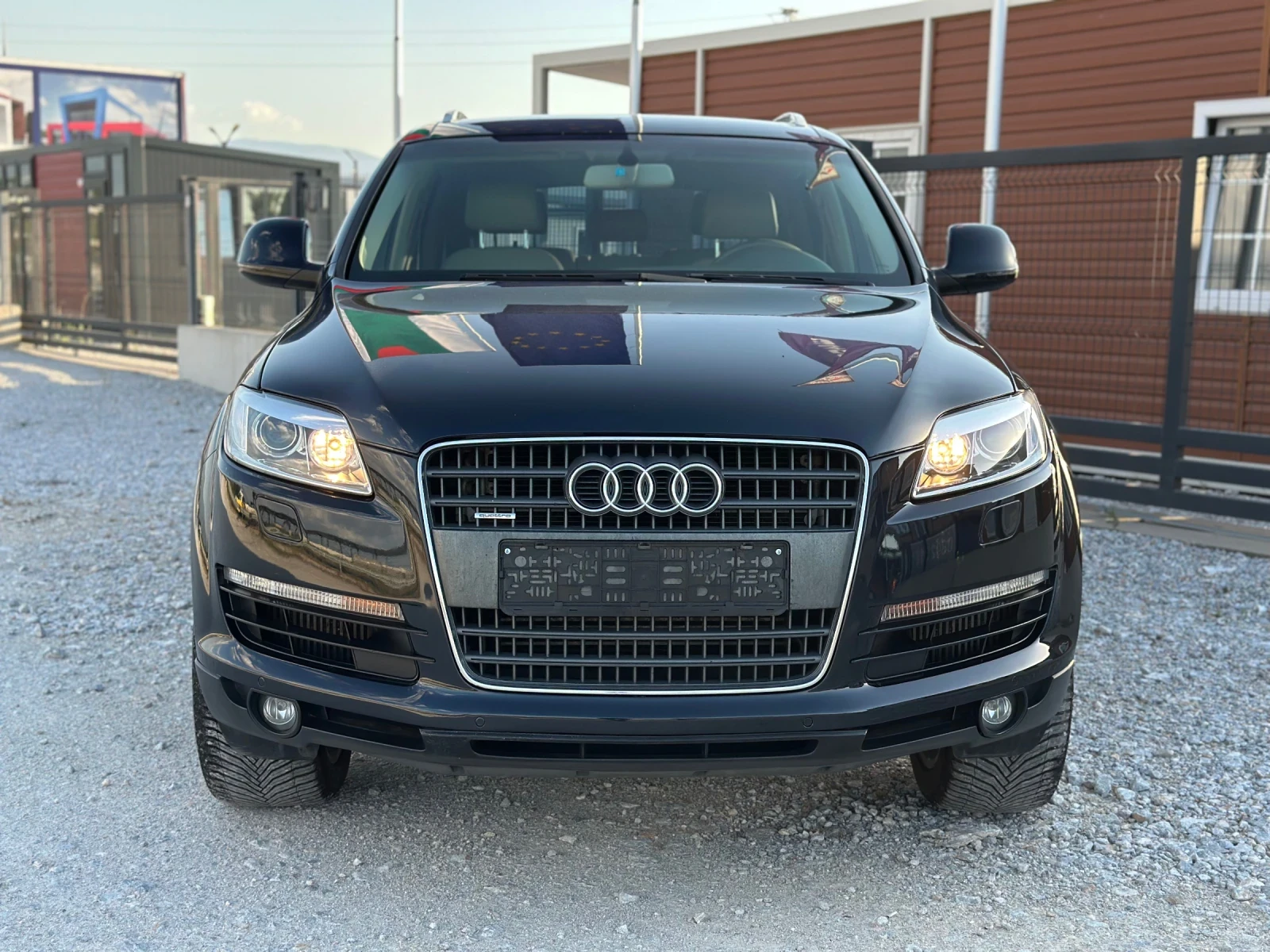 Audi Q7 3000 TDI 7 местна, снимка 2 - Автомобили и джипове - 55694947