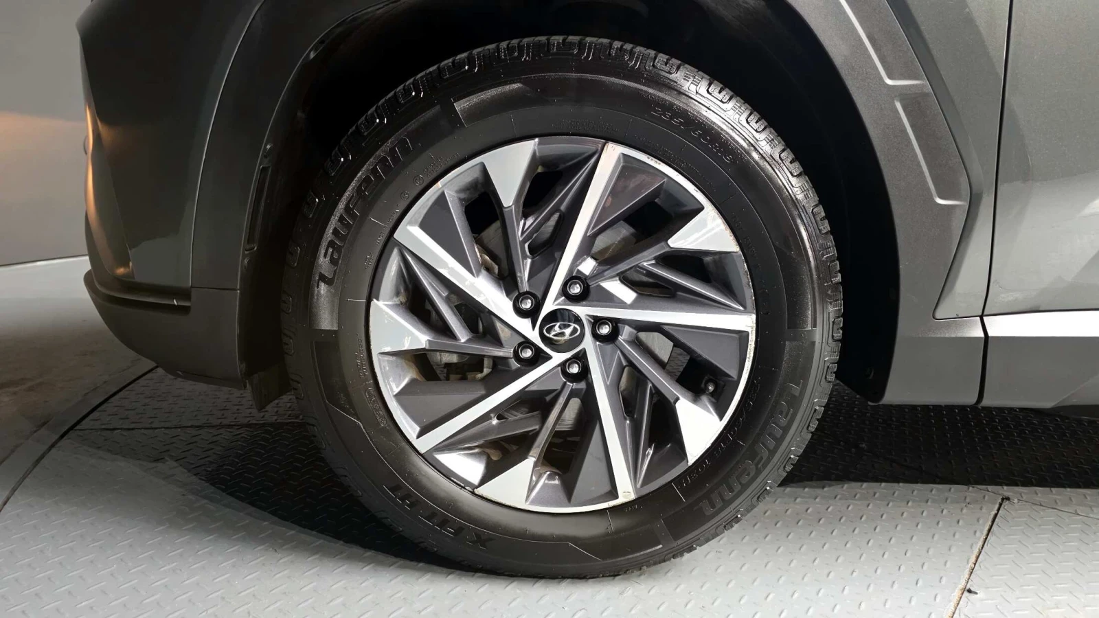 Hyundai Tucson 1.6 Turbo 2WD Premium, снимка 16 - Автомобили и джипове - 55707386