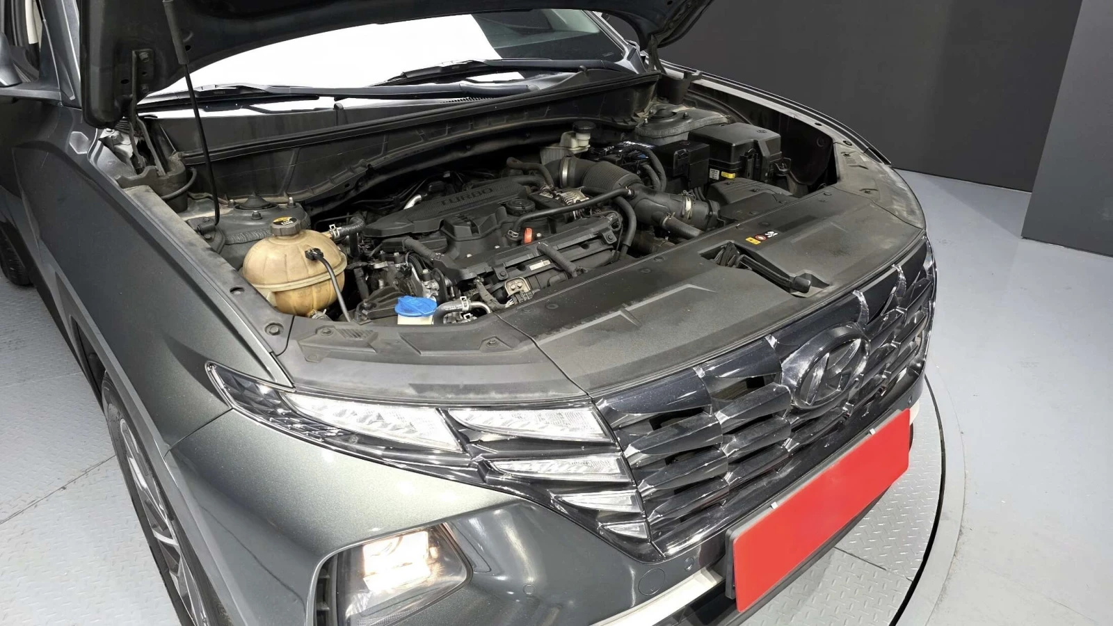 Hyundai Tucson 1.6 Turbo 2WD Premium, снимка 4 - Автомобили и джипове - 55707386