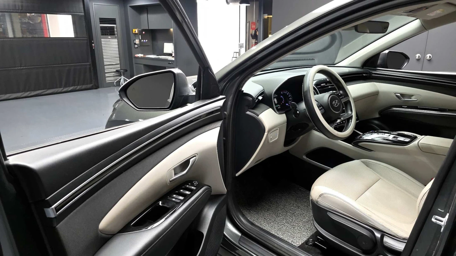 Hyundai Tucson 1.6 Turbo 2WD Premium, снимка 12 - Автомобили и джипове - 55707386