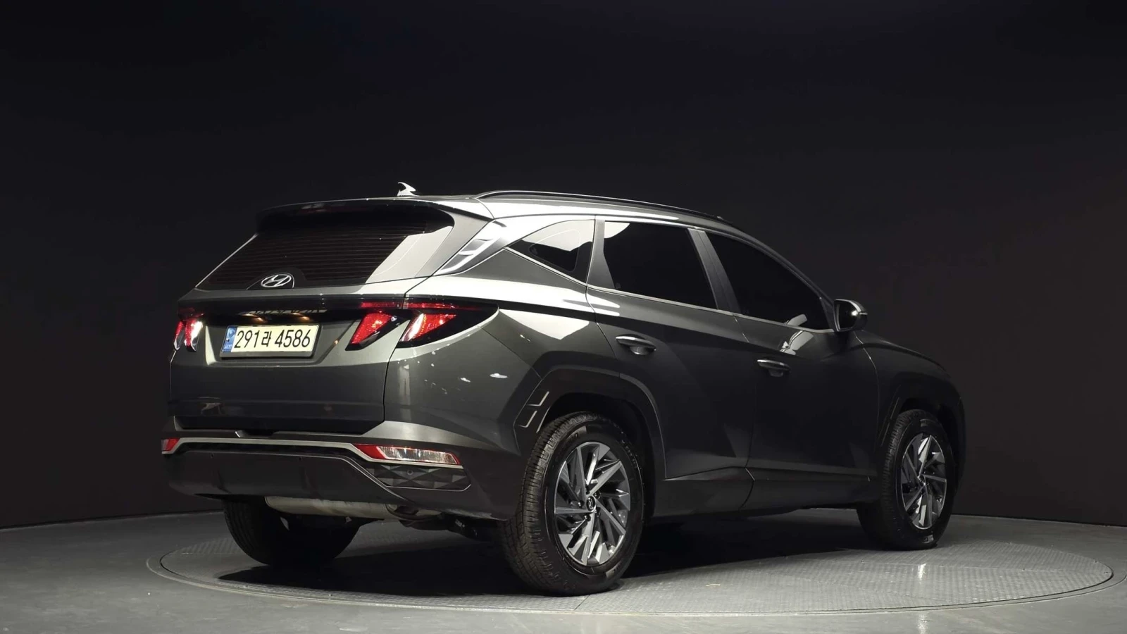 Hyundai Tucson 1.6 Turbo 2WD Premium, снимка 2 - Автомобили и джипове - 55707386