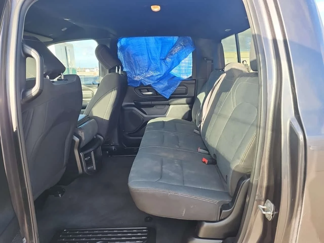 Dodge RAM 1500 * 4x4 Crew Cab 5'7" Box Tradesman Crew Cab | Mobile.bg � ����������� 11