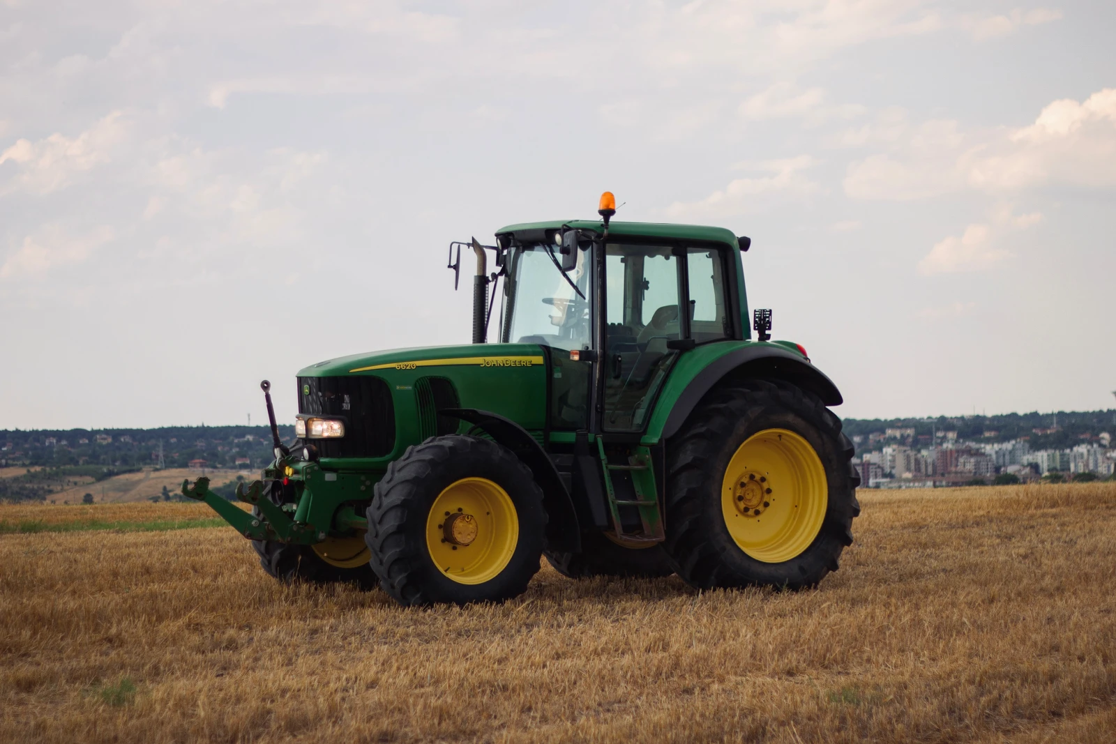 Трактор John Deere 6620 - изображение 2