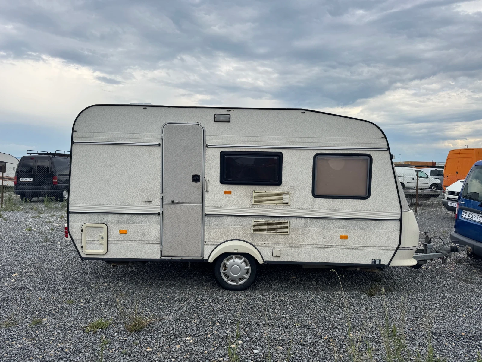 �������� Laika | Mobile.bg � ����������� 1