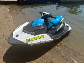����� �� �������� �� ���� Bombardier Sea Doo Spark