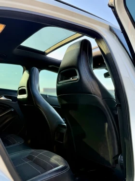 Mercedes-Benz A 180 AMG-Line* Панорама* БялаПерла* Distronic* Recaro* , снимка 15