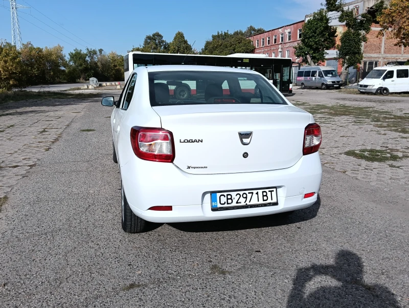 Dacia Logan, снимка 4 - Автомобили и джипове - 47576294