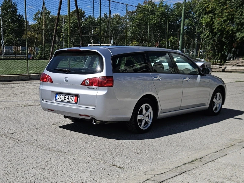 Honda Accord 2.0i-VTEC Tourer, снимка 5 - Автомобили и джипове - 51769700